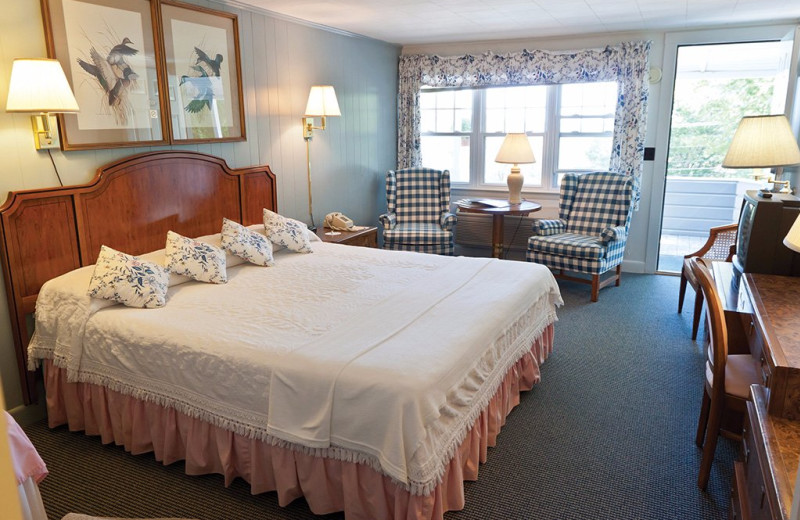 Guest room at Mount Battie Motel.