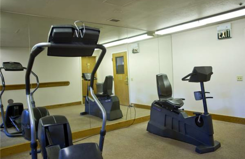 River Mountain Lodge fitness center at Breckenridge Discount Lodging. 