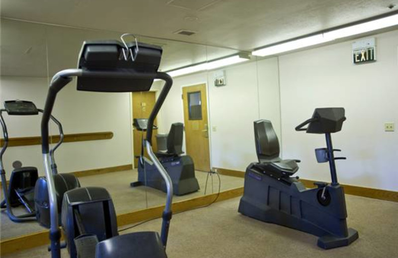 River Mountain Lodge fitness center at Breckenridge Discount Lodging.