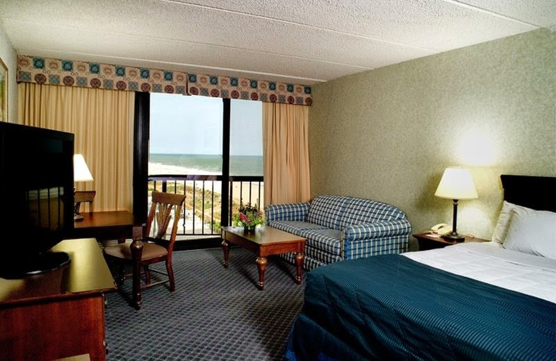 Guest room at Clarion Resort Fontainebleau.