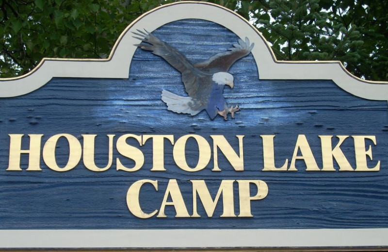 Welcome to Houston Lake Camp