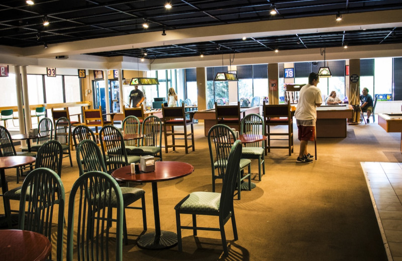 Dining at Cove Haven Entertainment Resorts.