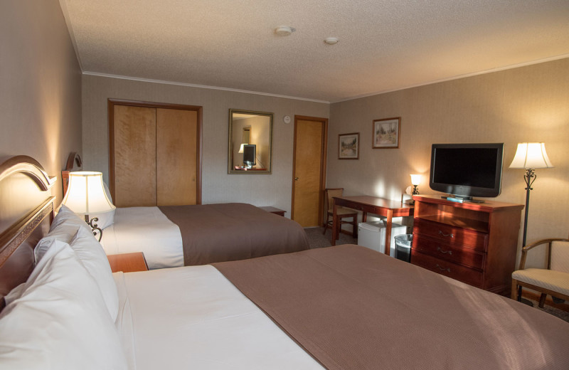 Guest room at Dunham's Bay Resort.