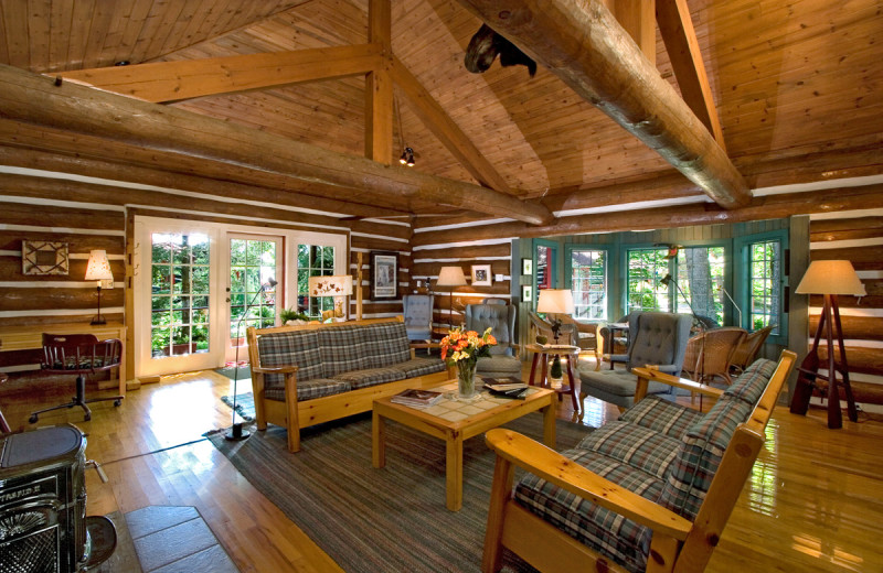 Lodge lobby at Killarney Lodge in Algonquin Park.