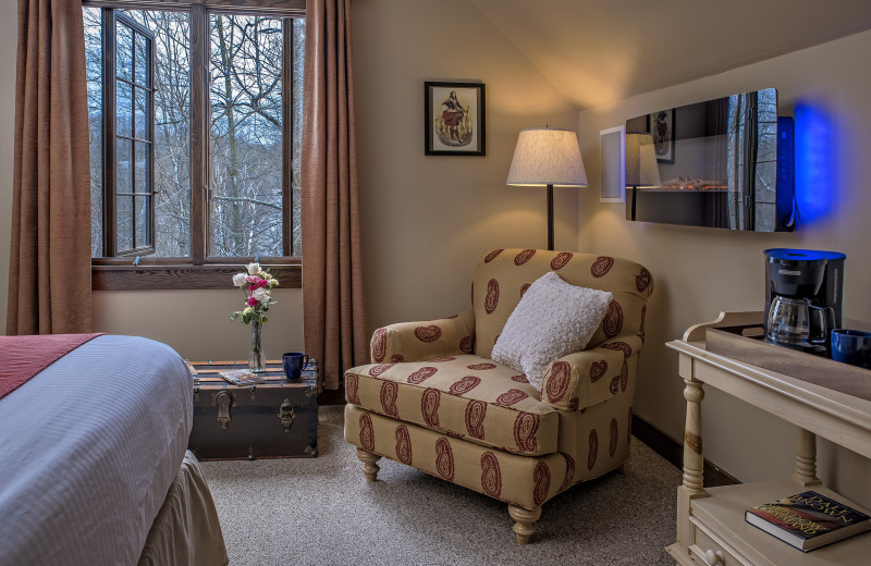 The Robertson bedroom at Glenlaurel, A Scottish Inn & Cottages.