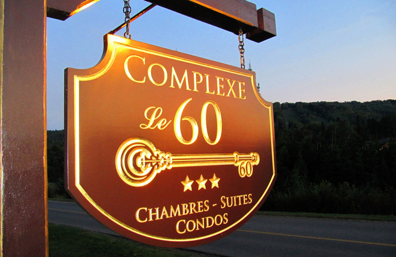 Outside Sign to Complexe le 60