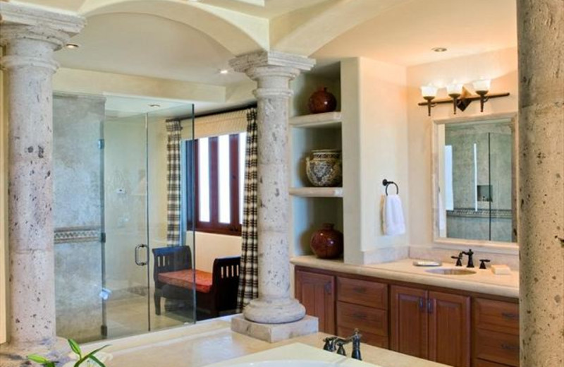 Rental bathroom at Luxury Villa Collections.