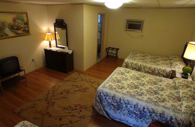 Guest bedroom at Crystal Brook Resort.