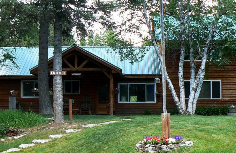Exterior view of Smoky Bear Ranch.