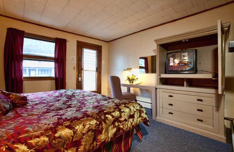 Guest room at Delaware Court Motel.