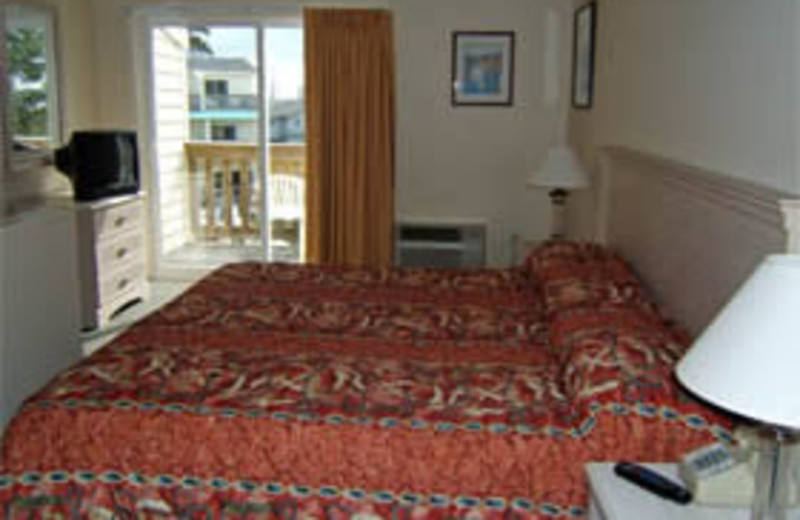 Guest Room at Oriental Marina and Inn