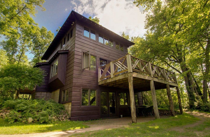 Exterior view of Stout's Island Lodge.