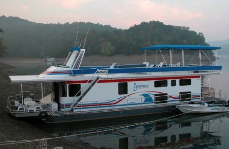 Houseboat Accommodations at Hendricks Creek Resort