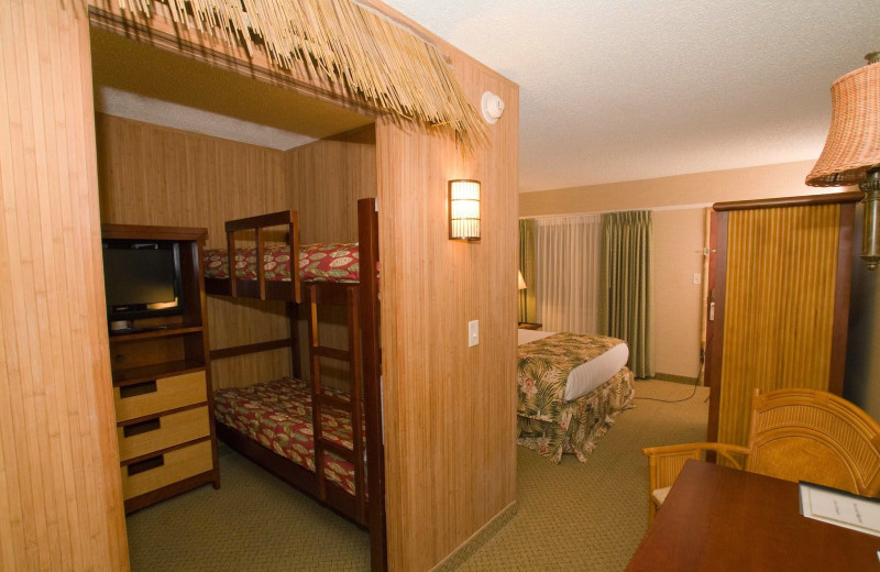 Family suite at Maui Sands Resort & Indoor Waterpark.