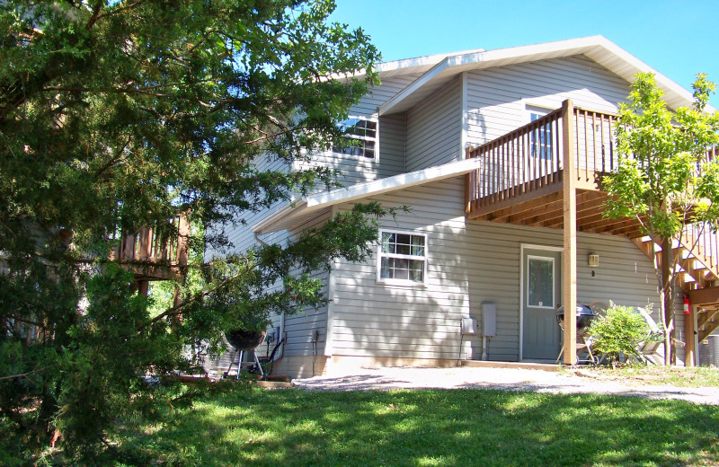 Timber Oaks Cottage at Tribesman Resort.