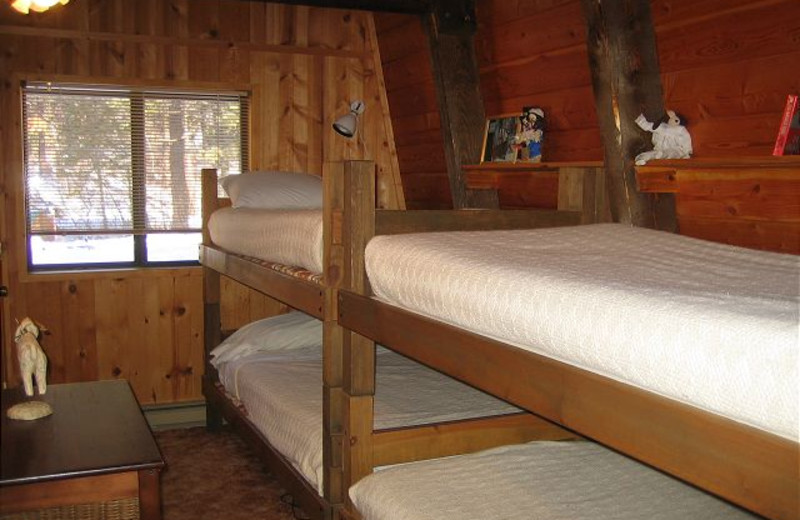 Cabin bunk beds at Idaho Cabin Keepers.