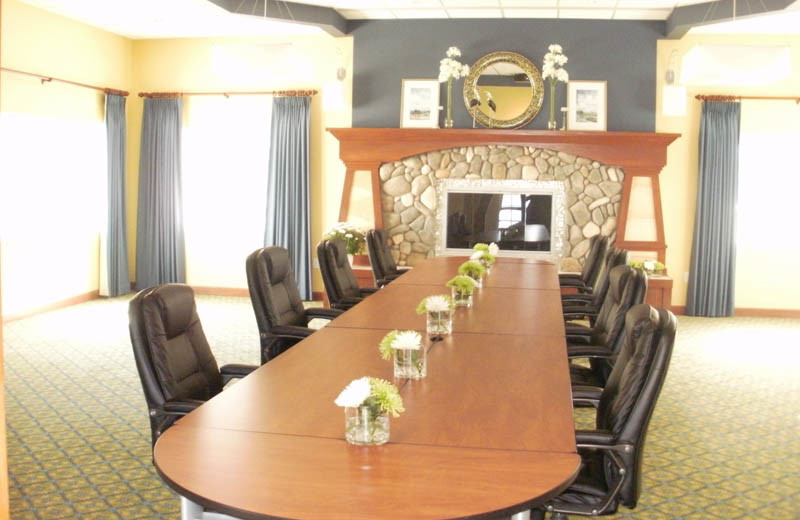 Meeting room at Bay Pointe Inn Lakefront Resort.