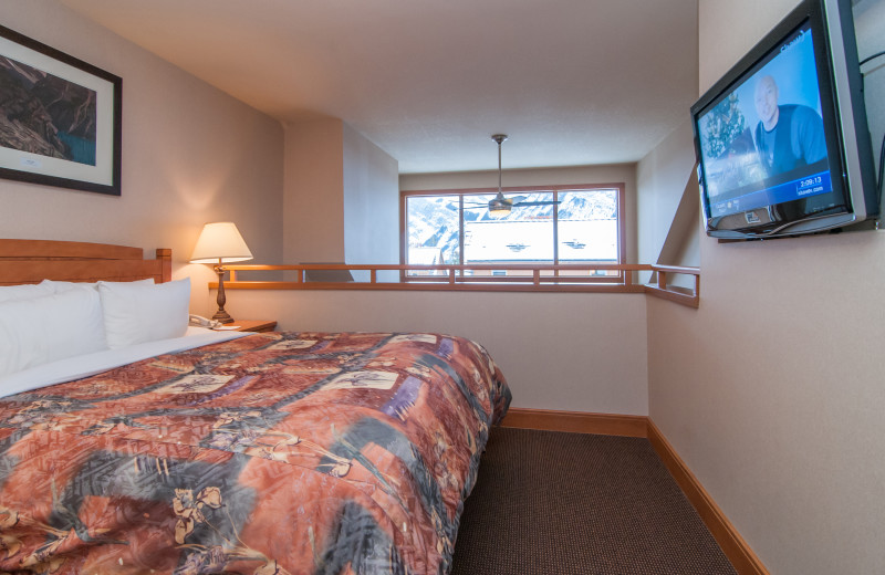 Guest bedroom at Hidden Ridge Resort.