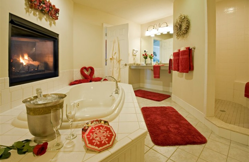 Guest bathroom at Snowflake Inn.