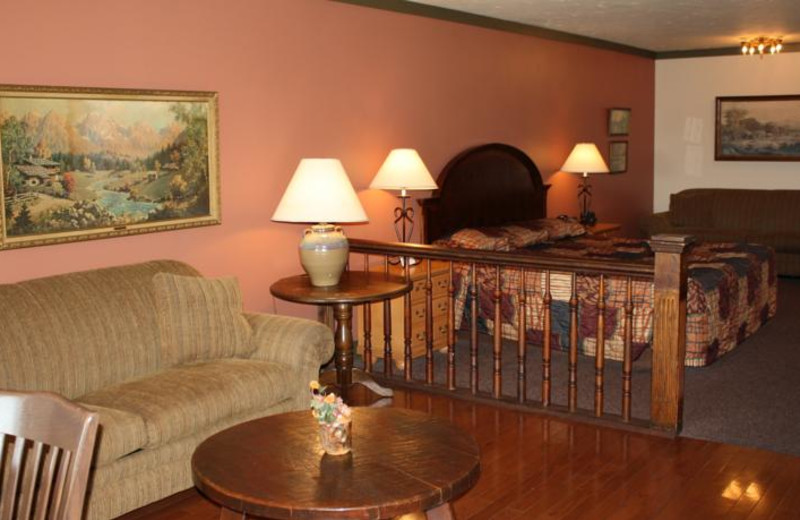 Guest room at Outback Roadhouse Inn.