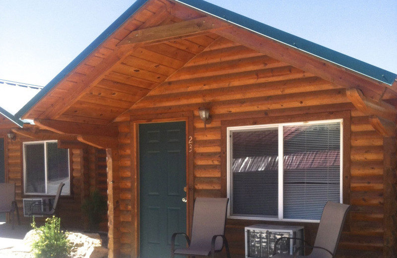 Cabin exterior at Bryce Canyon Inn.