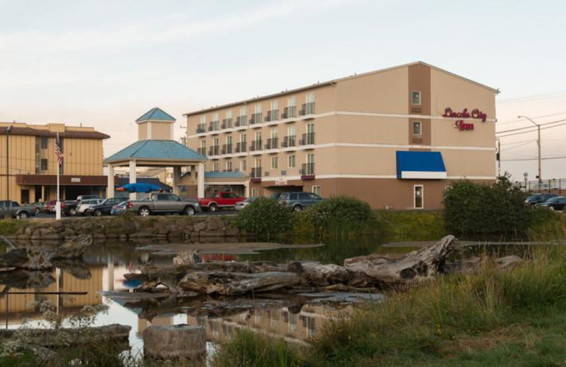 Exterior view of Quality Inn Lincoln City.