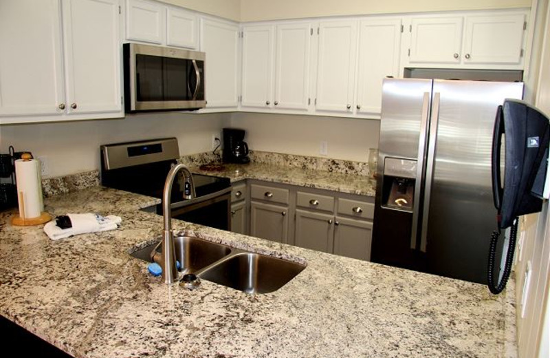 Guest kitchen at Pinnacle Inn Resort.