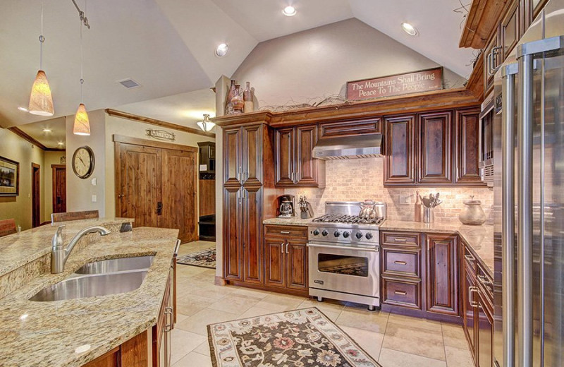 Rental kitchen at Majestic Lodging.