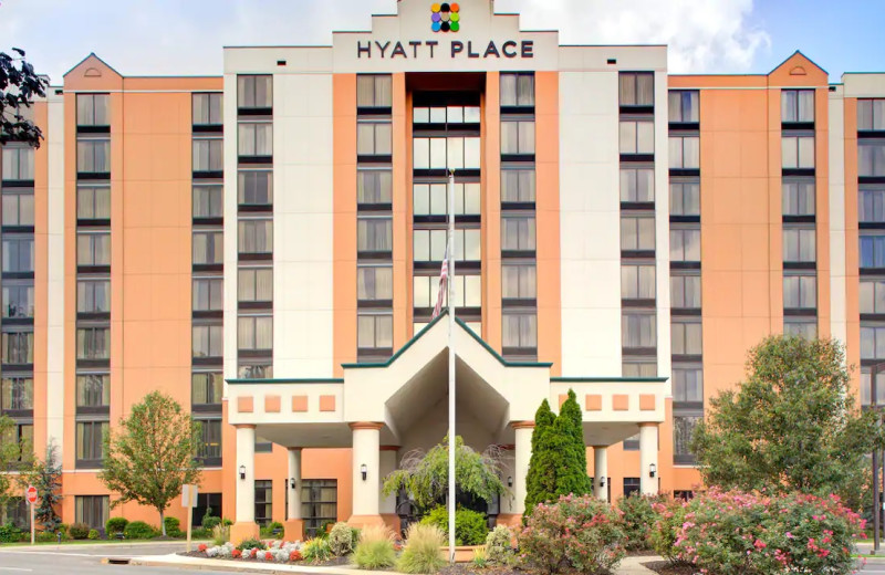 Exterior view of Hyatt Place Secaucus/Meadowlands.