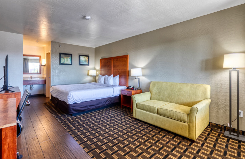 Guest room at The Hotel Serene Phoenix/Glendale/Peoria.