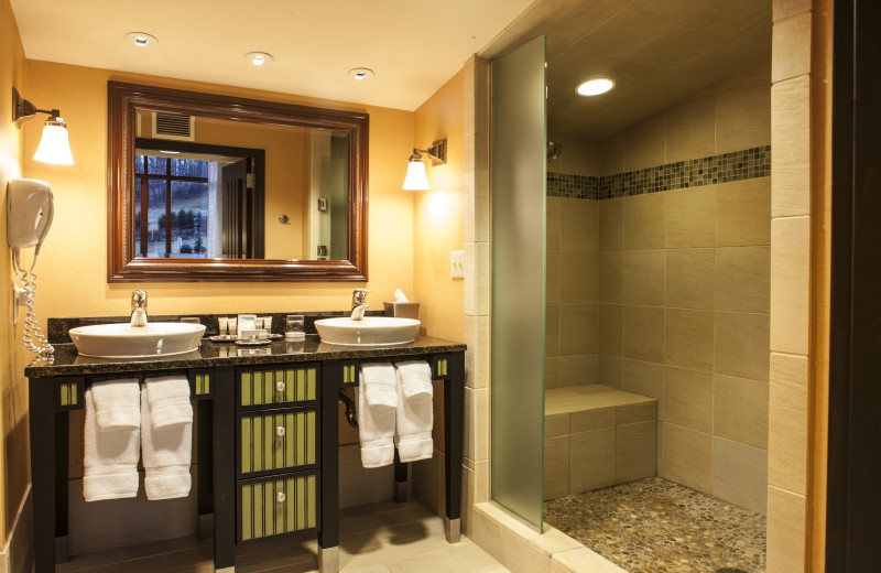 Guest bathroom at Bear Creek Mountain Resort.