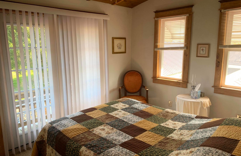 Guest room at Lilac Springs.