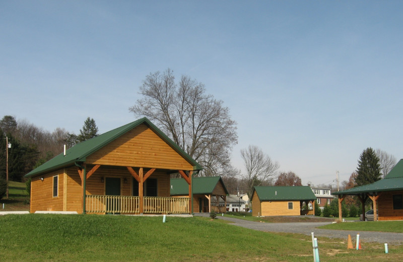 Cabin exterior at 7C's Lodging.