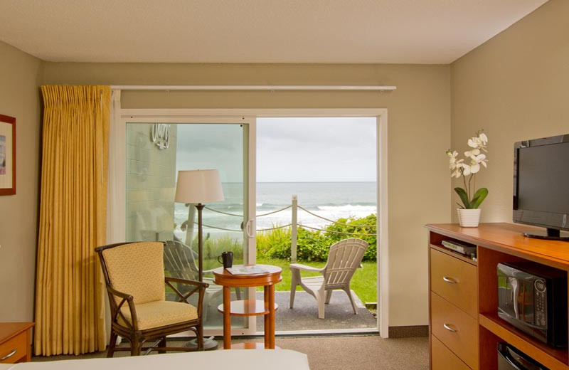 Guest room at Pelican Shores Inn.