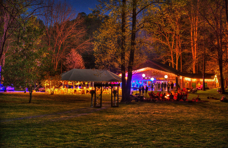 Weddings at Lands Creek Log Cabins.