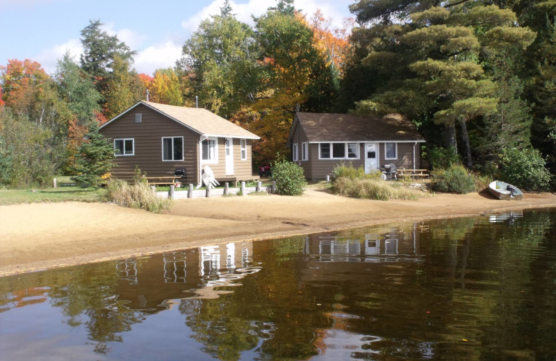 Exterior view of Parkway Cottage Resort & Trading Post.