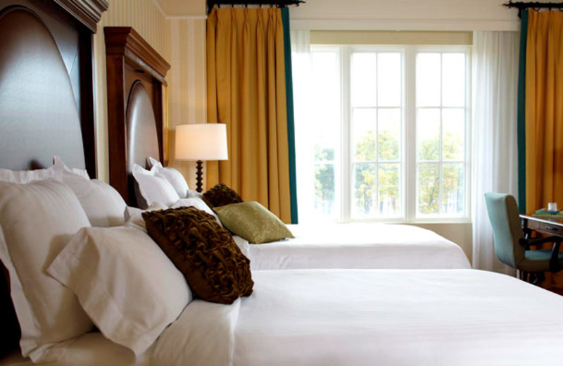 Guest room at Renaissance Ross Bridge Golf Resort & Spa.