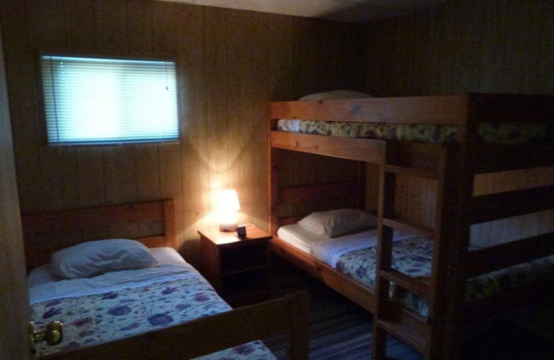 Guest bedroom at Black Gold Lodge