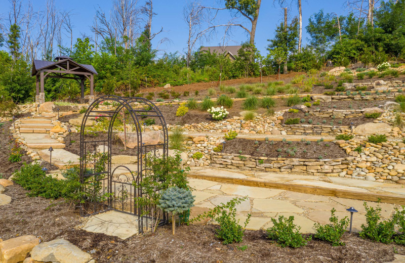 Garden at American Patriot Getaways - Mountain Celebration!