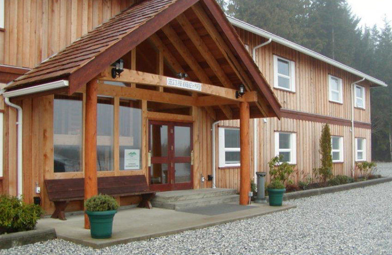 Exterior view of Shearwater Resort & Marina.