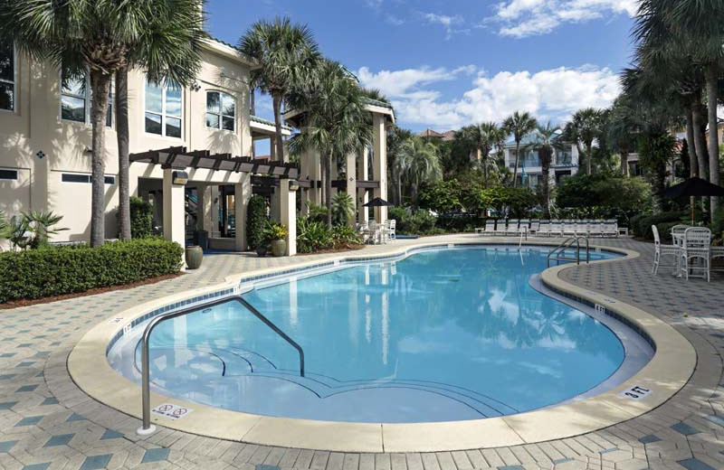 Rental outdoor pool at Southern Vacation Rentals.