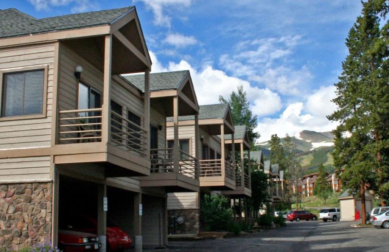 Rental exterior at Wildwood Suites.