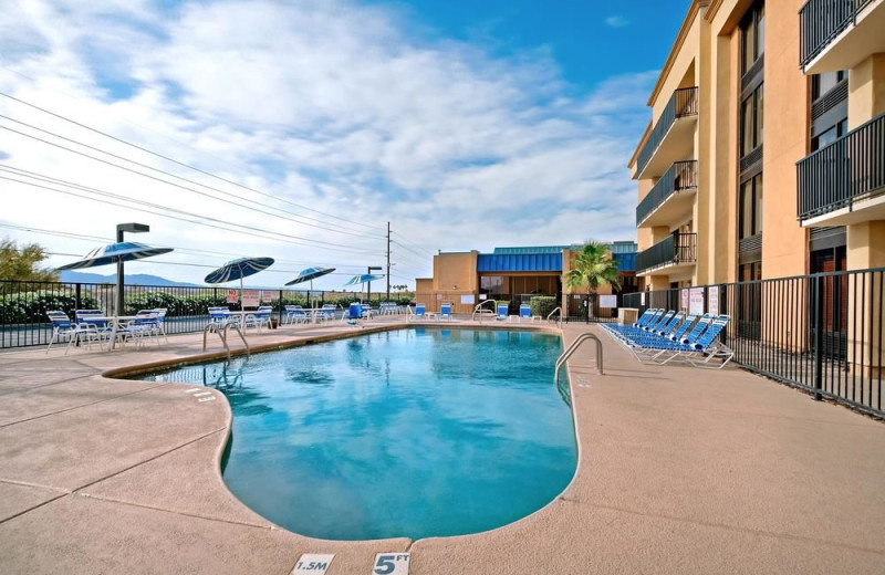 Outdoor pool at Hampton Inn Lake Havasu City, AZ.