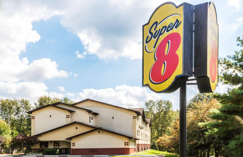 Exterior view of Super 8 Motel of East Stroudsburg.