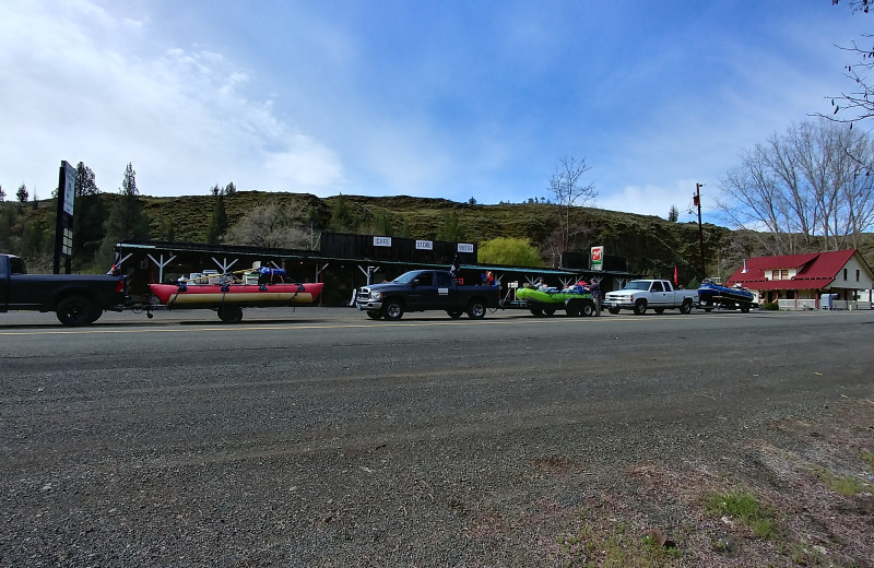 Exterior view of Service Creek Resort.