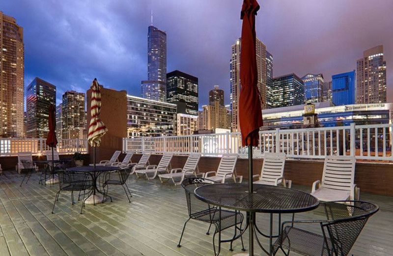 Best Western River North Hotel Chicago Il Resort Reviews Roof Deck Area At Best Western River North Hotel