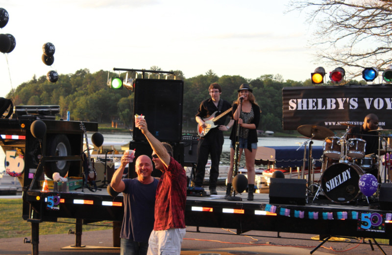 Live music at Big Sandy Lodge & Resort.