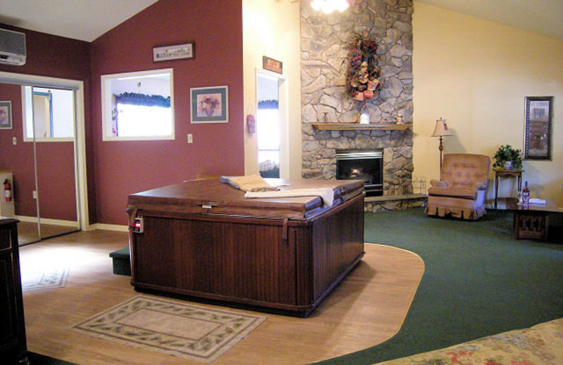 Hot Tub Cabin at Brookside Cabins