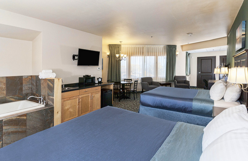 Park Point Marina Inn