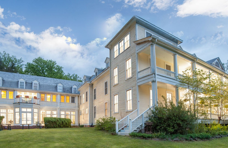 Grand Old Lady Hotel Balsam Nc Resort Reviews Resortsandlodges Com